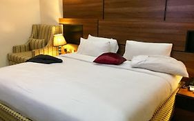 Best Western Plus-Guest Room